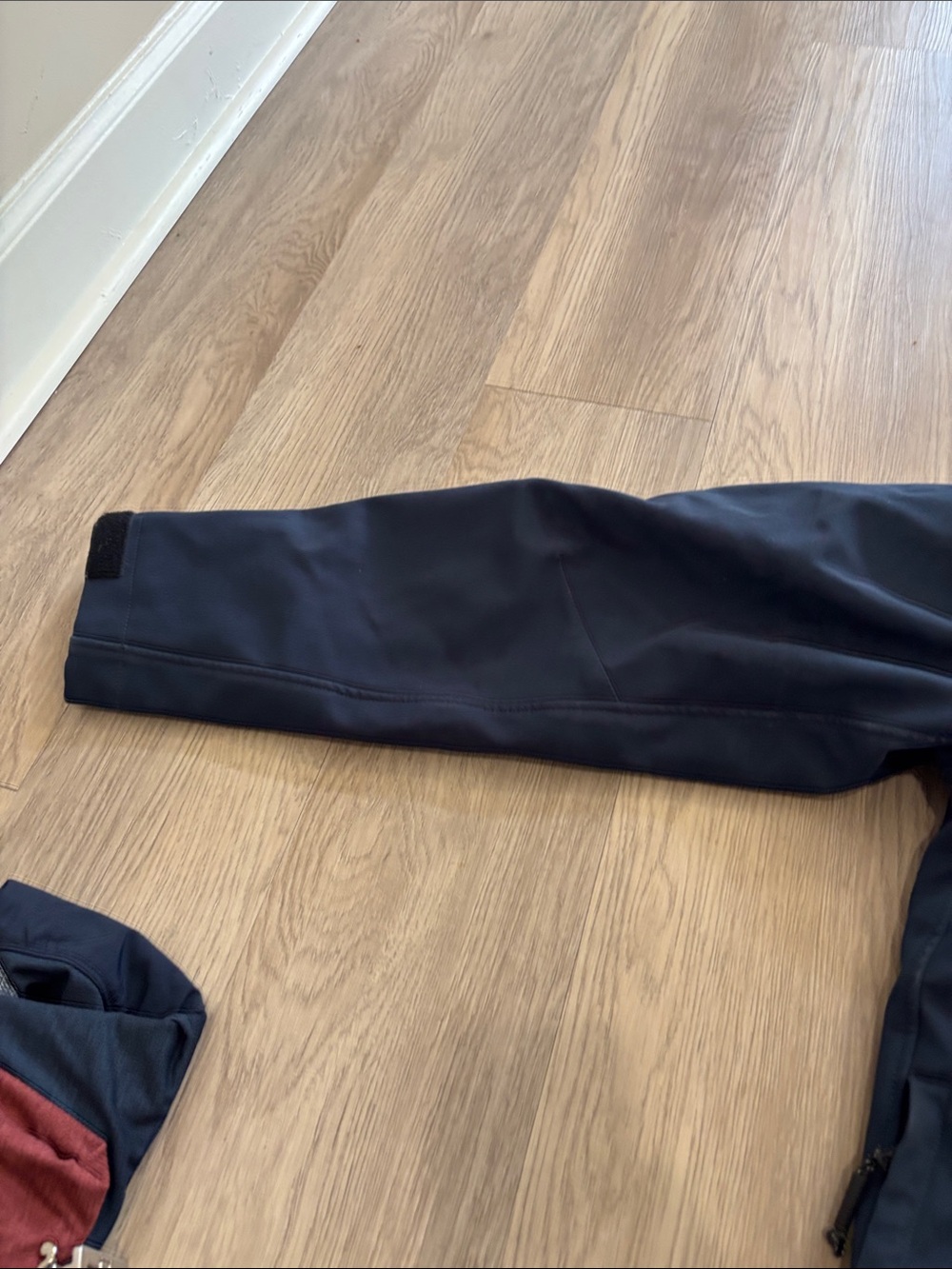 Men's Blue Electric Heated Softshell Jacket -  Windproof Coat - Picture 8 of 9
